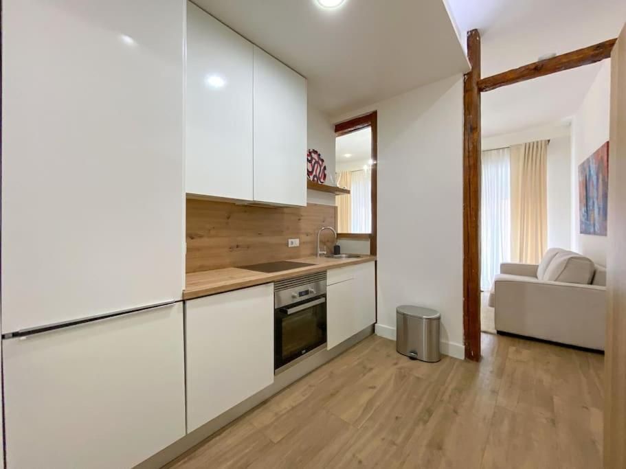 New Lavapies Spacious Flat, 2 Bedrooms And 2 Balconies Madrid Exterior foto